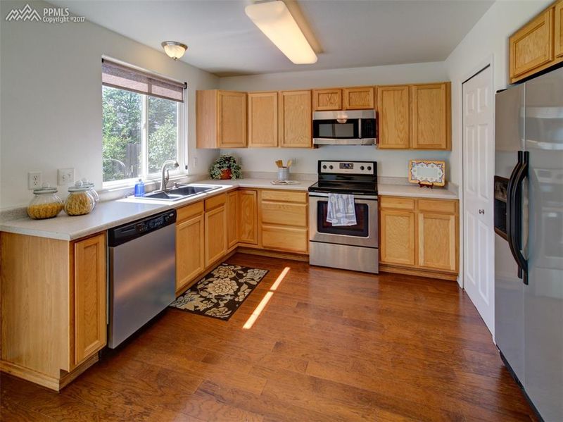 6725 Mccracken Dr, Colorado Springs, CO 80922