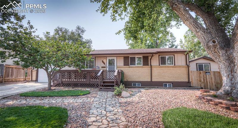 6727 Seneca Dr, Colorado Springs, CO 80915