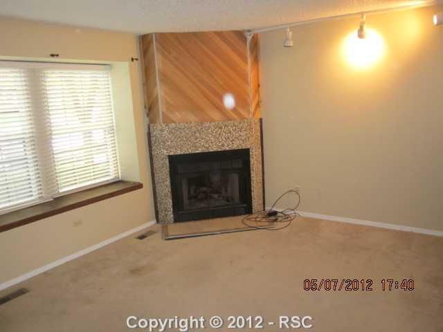 6729 Overland Dr, Colorado Springs, CO 80919