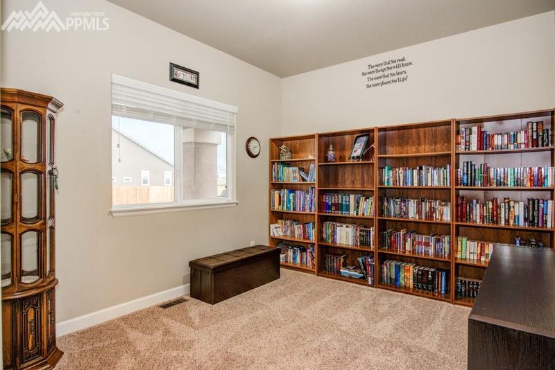 6734 Stingray Ln, Colorado Springs, CO 80925