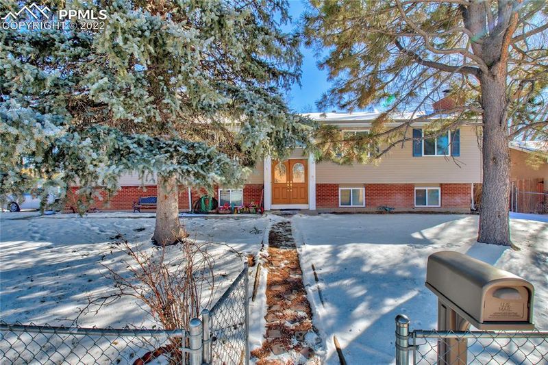 6735 Athletic Ave, Colorado Springs, CO 80911