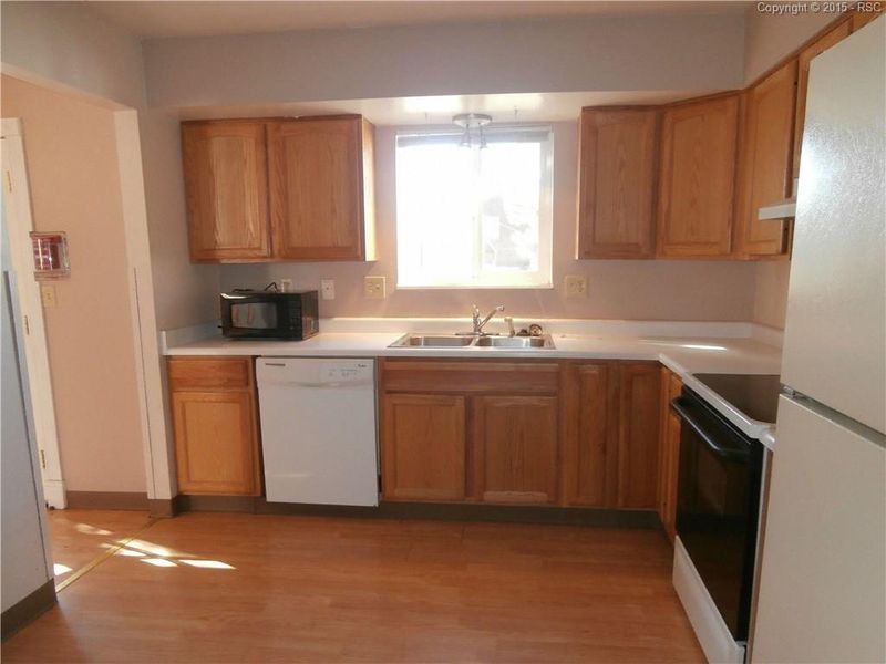 6736 Hampton Dr, Colorado Springs, CO 80918