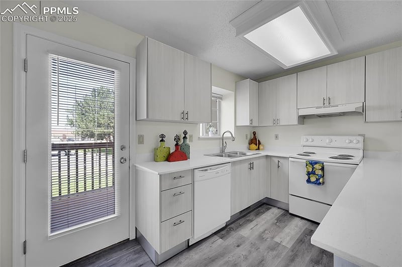 6737 Overland Dr, Colorado Springs, CO 80919