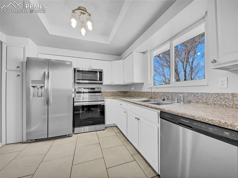 6738 Harding St, Colorado Springs, CO 80911