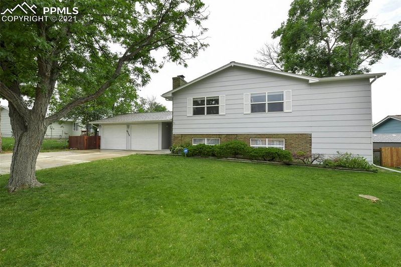 6738 Nokomis Cir, Colorado Springs, CO 80915