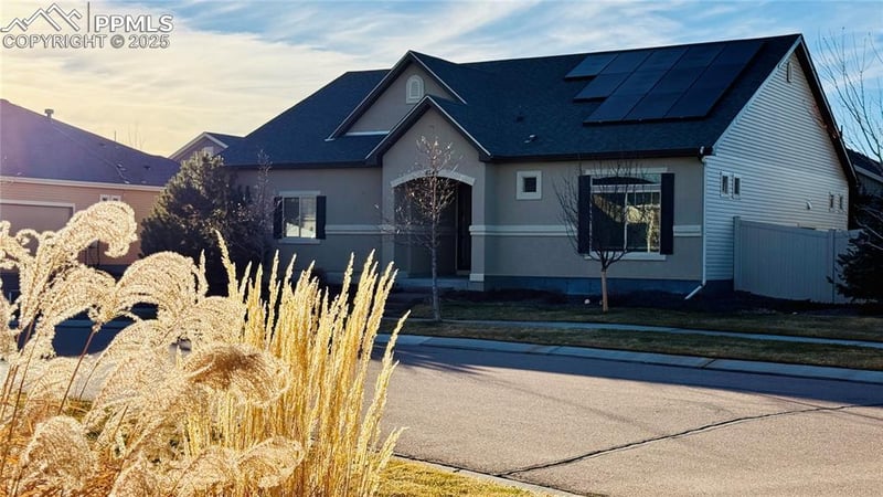 6742 Golden Briar Ln, Colorado Springs, CO 80927