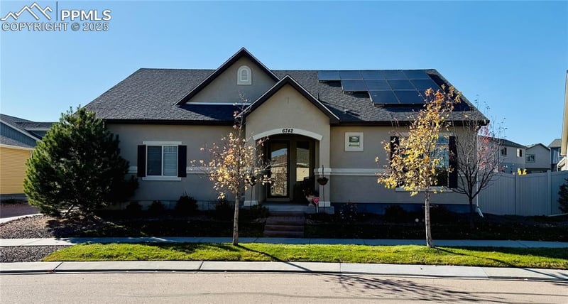 6742 Golden Briar Ln, Colorado Springs, CO 80927