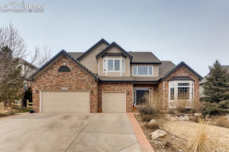 6743 Esperanza Dr, Castle Pines, CO 80108