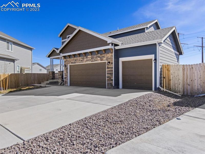 6743 Skuna Dr, Colorado Springs, CO 80925