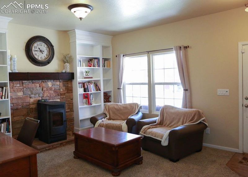 6745 Donahue Dr, Colorado Springs, CO 80923
