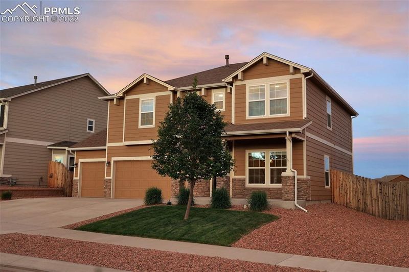 6747 Gold Drop Dr, Colorado Springs, CO 80923