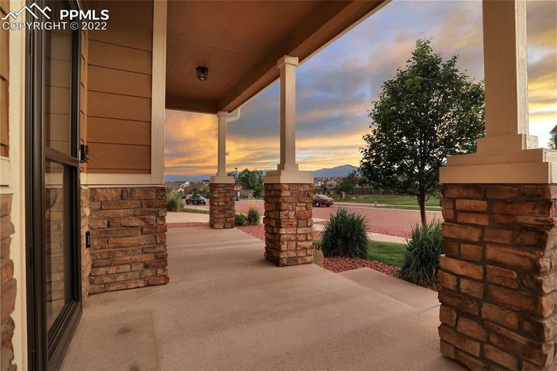 6747 Gold Drop Dr, Colorado Springs, CO 80923