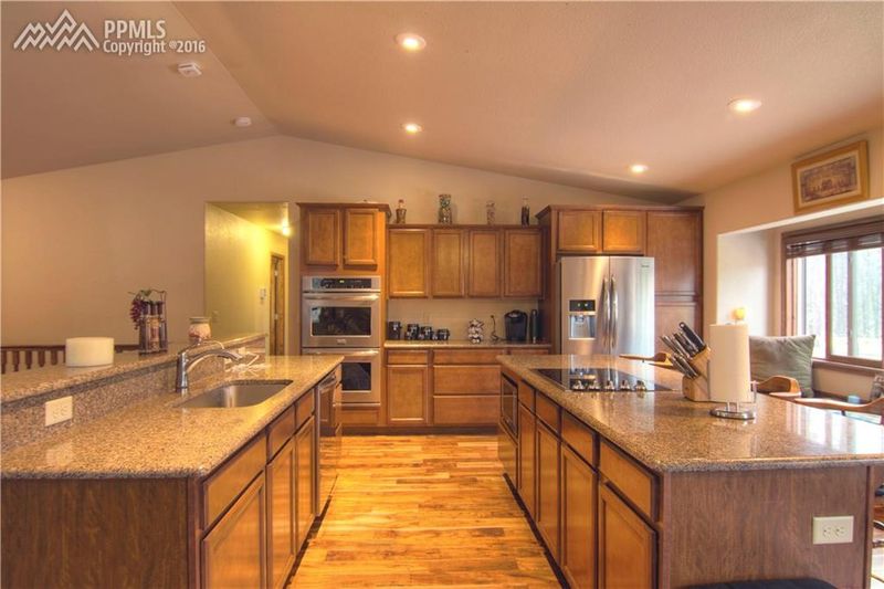 6750 Vessey Rd, Colorado Springs, CO 80908