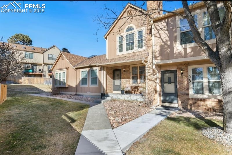 6753 Mountain Top Ln, Colorado Springs, CO 80919