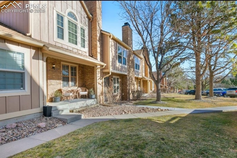 6753 Mountain Top Ln, Colorado Springs, CO 80919
