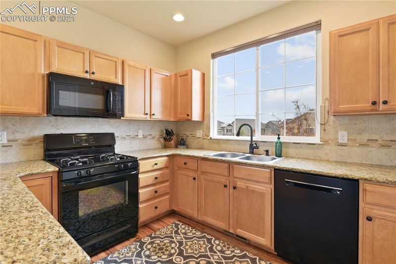 6788 Red Cardinal Loop, Colorado Springs, CO 80908