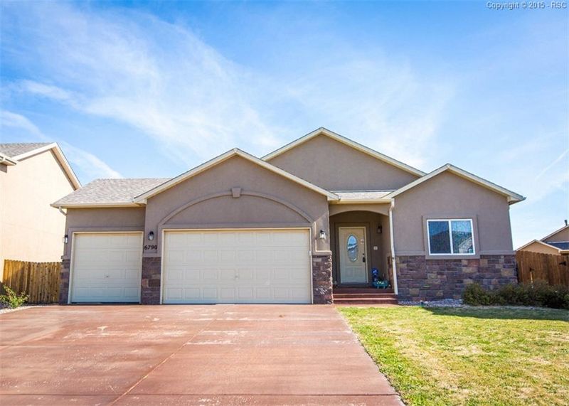 6790 Alliance Loop, Colorado Springs, CO 80925