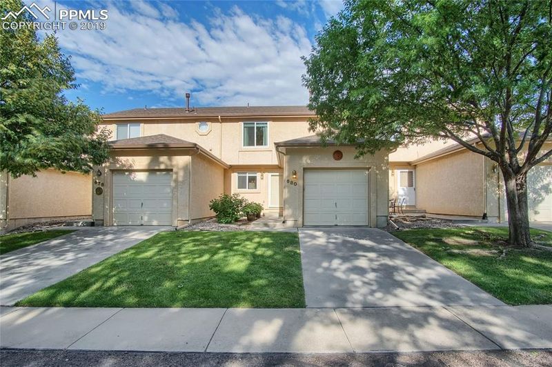 680 Echo Ln, Colorado Springs, CO 80904