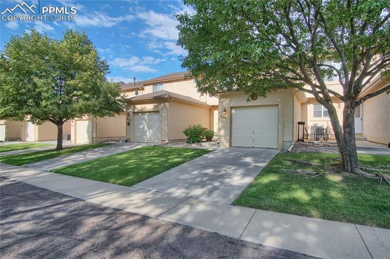 680 Echo Ln, Colorado Springs, CO 80904