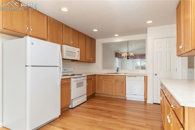6804 Bartlet Ct, Colorado Springs, CO 80923