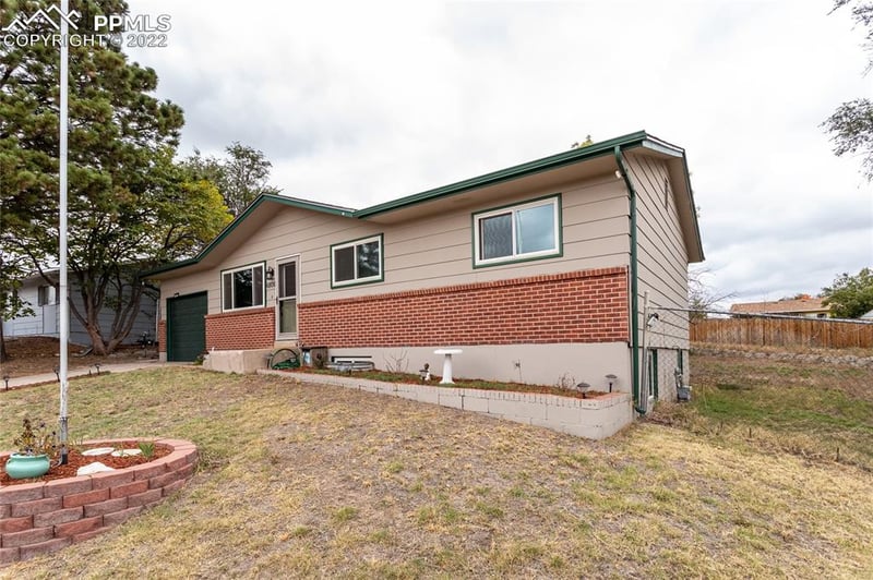 6806 Dale Rd, Colorado Springs, CO 80915