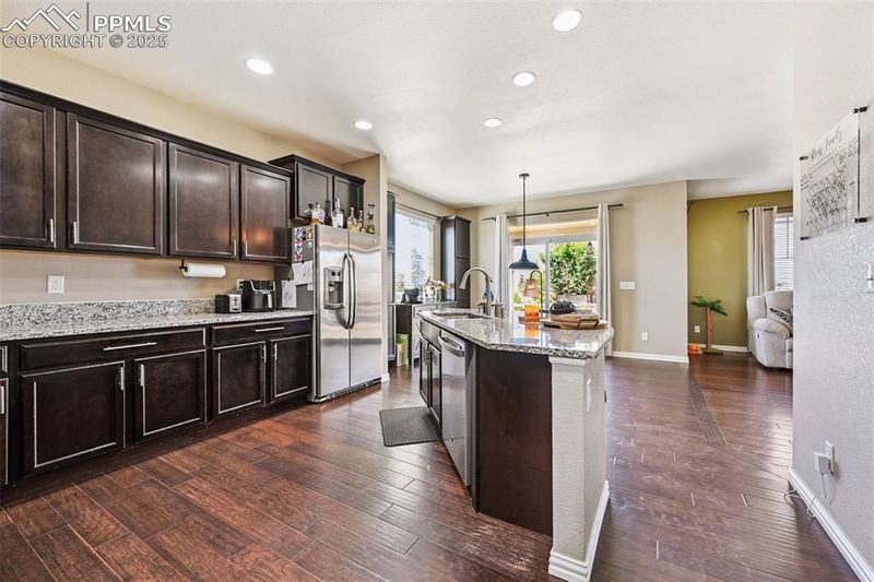 6806 Whitebark Ln, Colorado Springs, CO 80927