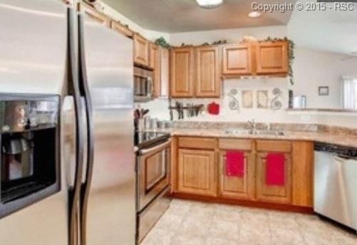 6807 Shimmering Leaf Rd, Colorado Springs, CO 80908