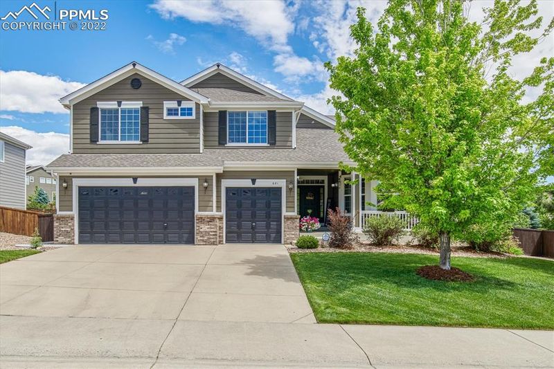681 Kryptonite Dr, Castle Rock, CO 80108
