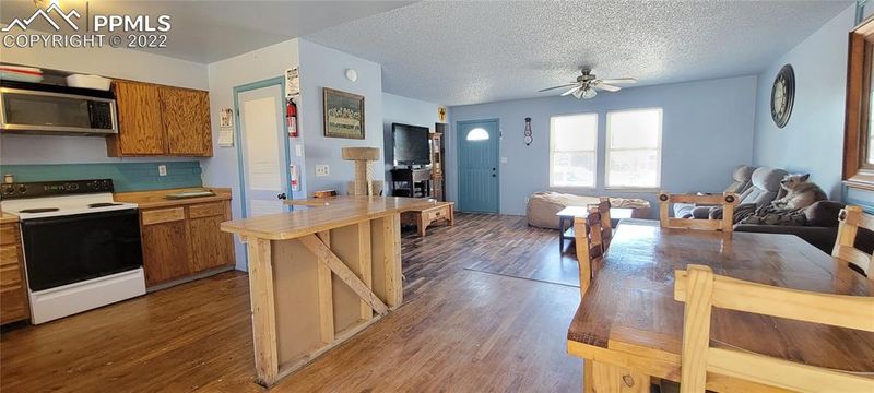 6810 Chippewa Rd, Colorado Springs, CO 80915