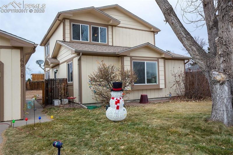 6810 Cory Pl, Colorado Springs, CO 80915