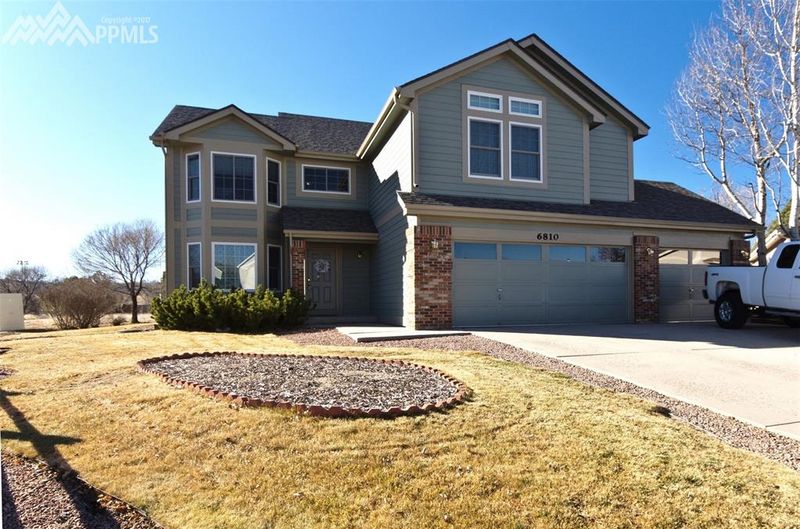 6810 Cotton Dr, Colorado Springs, CO 80923