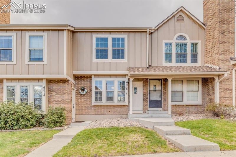 6816 Ravencrest Dr, Colorado Springs, CO 80919