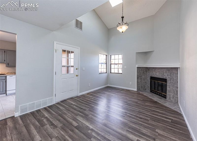 6821 Bobtail Dr, Colorado Springs, CO 80911