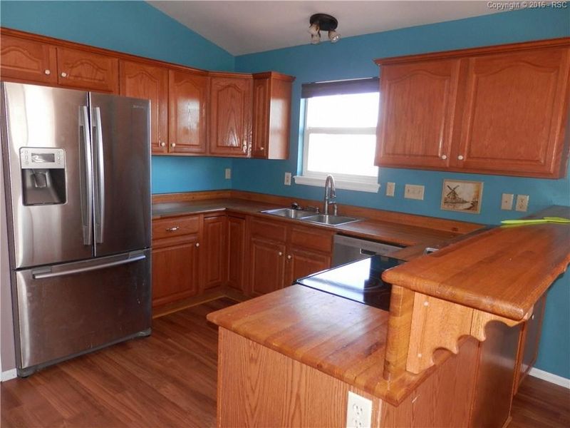 6825 Weeping Willow Dr, Colorado Springs, CO 80925