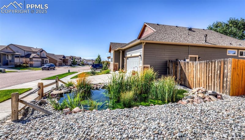 6829 Red Cardinal Loop, Colorado Springs, CO 80908