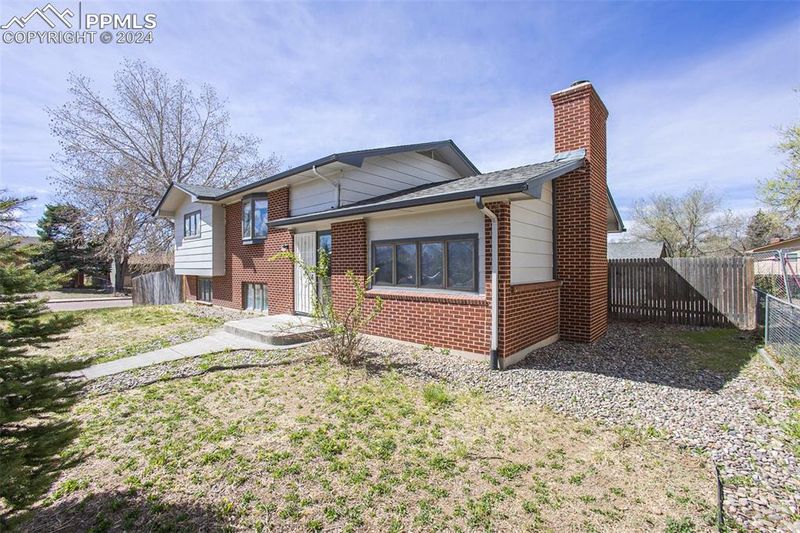 6830 Chesterfield Ct, Colorado Springs, CO 80911