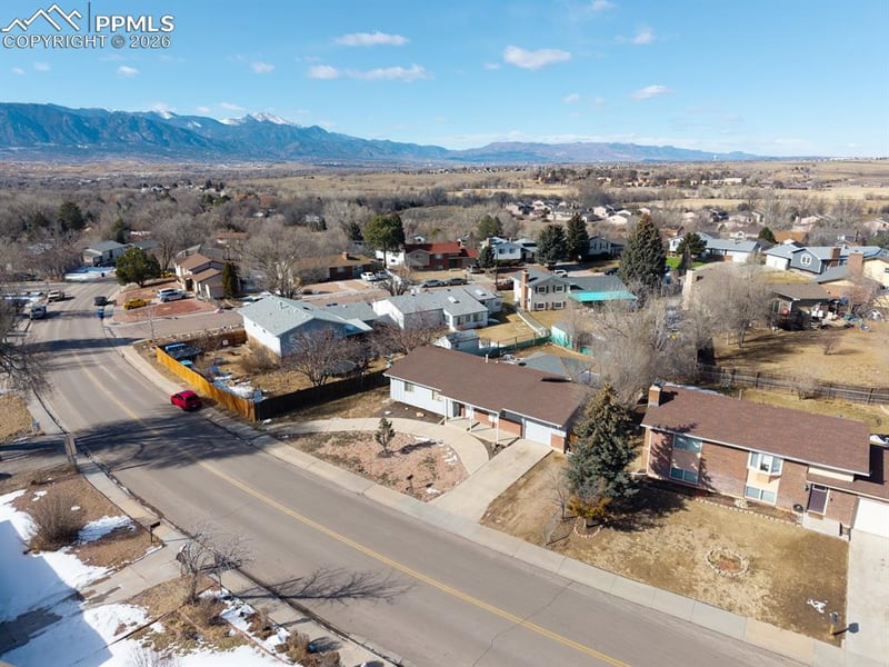 6830 Defoe Ave, Colorado Springs, CO 80911