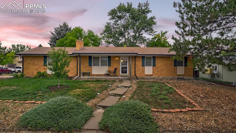 6830 Gray Dr, Arvada, CO 80003