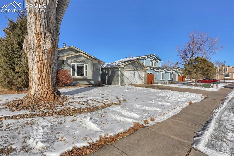 6840 Cory Pl, Colorado Springs, CO 80915