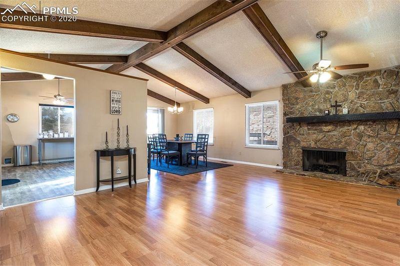 6840 Dauntless Ct, Colorado Springs, CO 80919