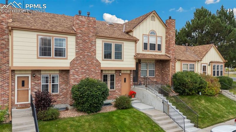 6842 Goldcrest Ct, Colorado Springs, CO 80919
