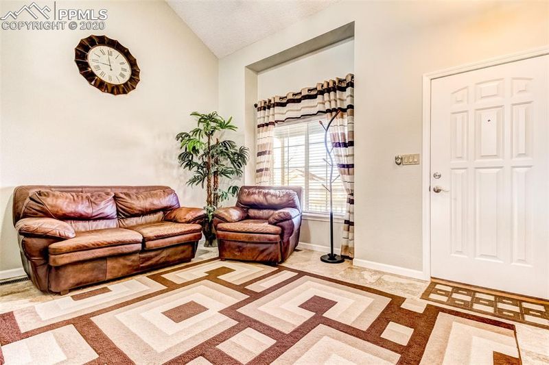 6847 Lost Springs Dr, Colorado Springs, CO 80923