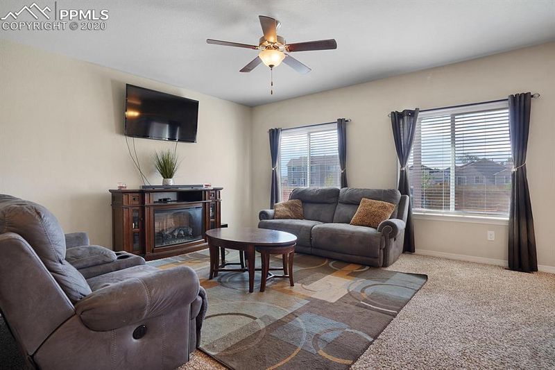 6848 Simcoe Dr, Colorado Springs, CO 80925