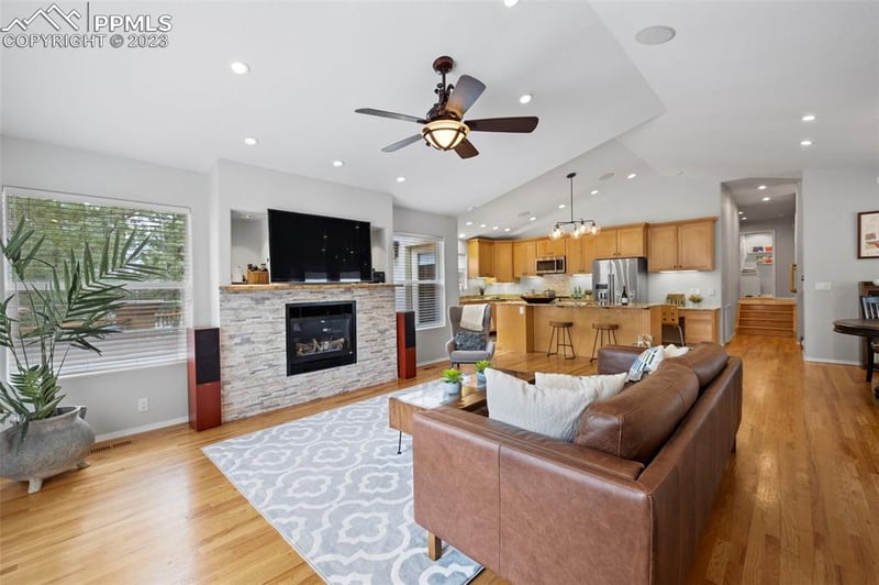 685 Popes Valley Dr, Colorado Springs, CO 80919