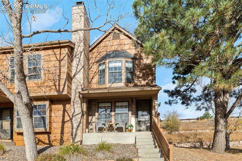 6851 Mountain Top Ln, Colorado Springs, CO 80919