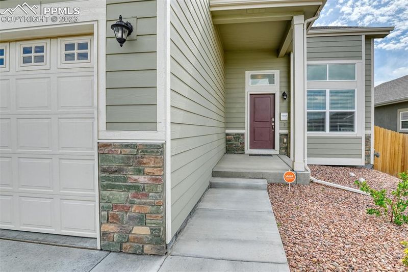6851 Peachleaf Dr, Colorado Springs, CO 80925