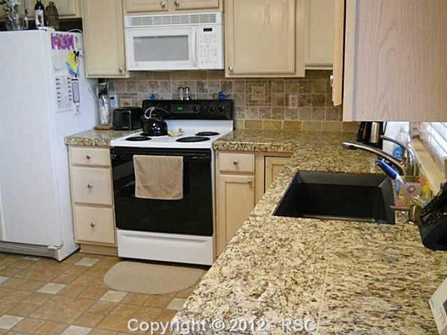 6854 Lost Springs Dr, Colorado Springs, CO 80923