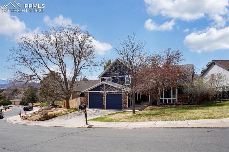 686 S Grey Eagle Cir, Colorado Springs, CO 80919