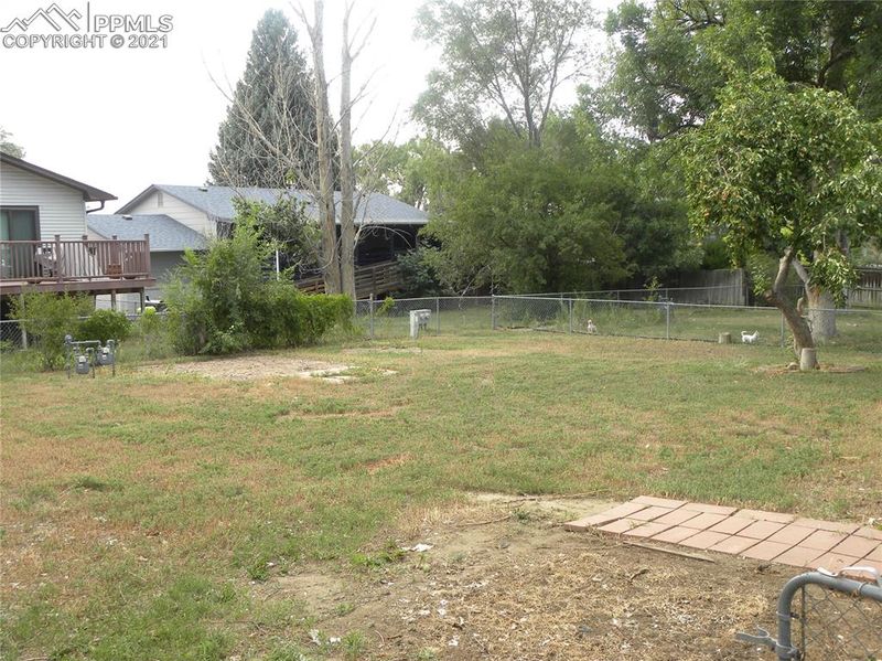 6860 Snead St, Colorado Springs, CO 80911