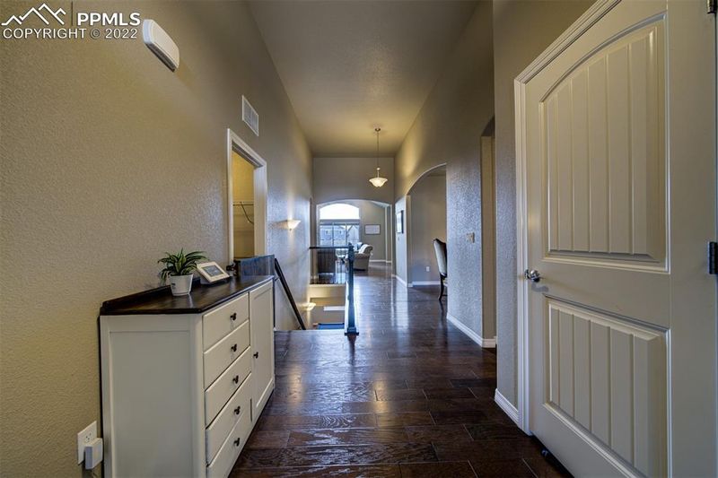6862 Phantom Way, Colorado Springs, CO 80925